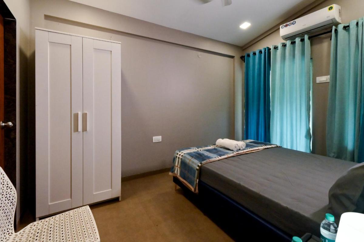 Hotel Sadhana Executive Dāpoli Exteriör bild